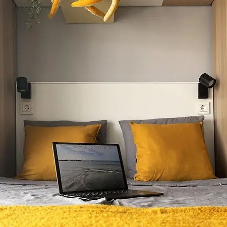 Apartment Stylish Close By The Sea *
